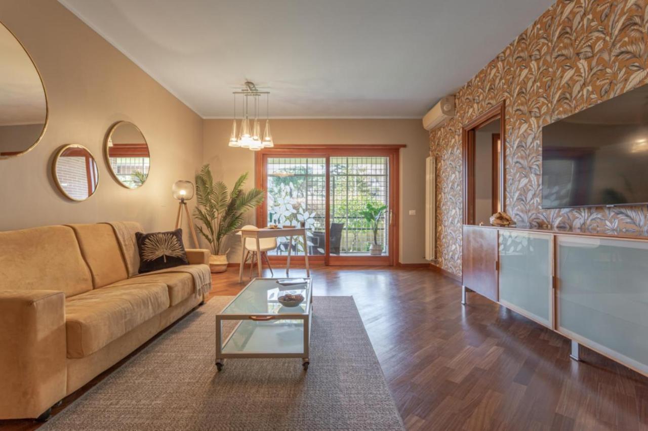 Elfaro Kitty - Stylish Apartment Close To S. Peter Roma Dış mekan fotoğraf